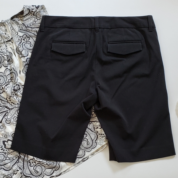 GAP Bermuda Stretch Shorts - Picture 7 of 11